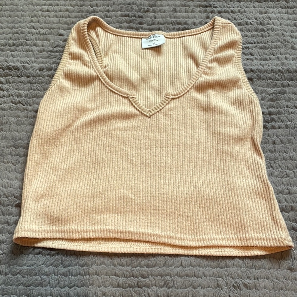 Medium Rue21 tan cropped tank top